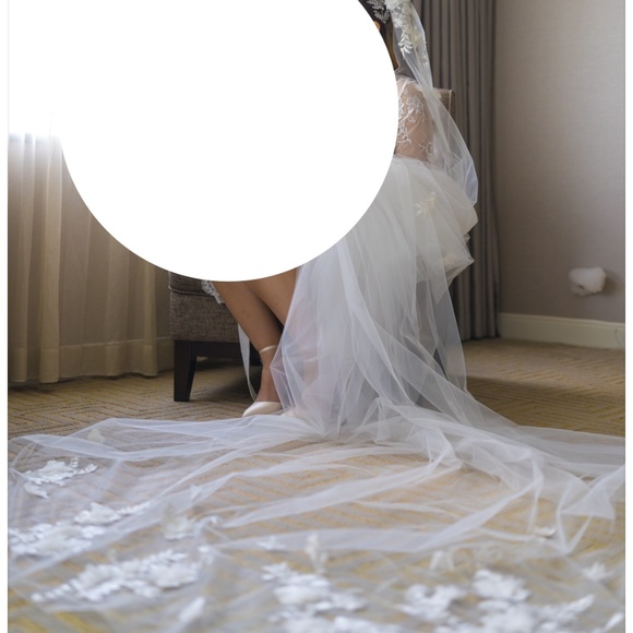 Handmade 3D floral white Veil (3 meters)
